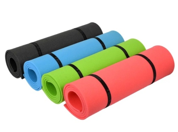 2. Коврик туристический BOYSCOUT 180х60х0,8 см 61141